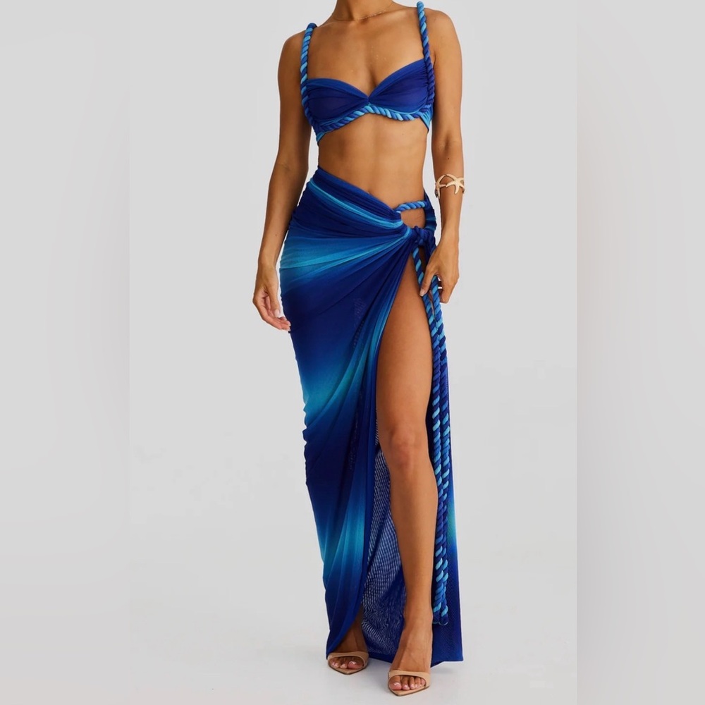 Ocean Gradient Tie-Side Swim Sarong – Blue